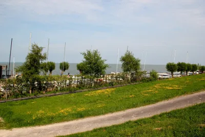 Strandje Warder